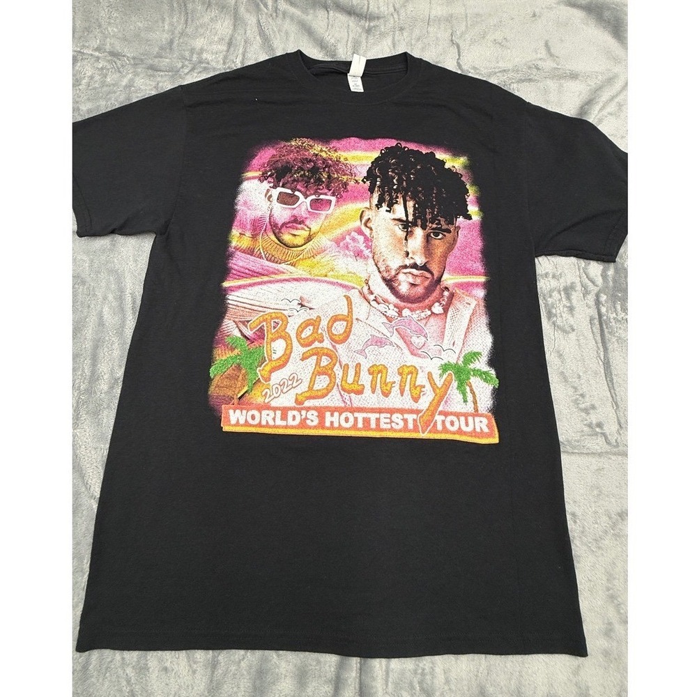 Bad Bunny 2022 World's Hottest Tour T Shirt Black Mens Medium Concert Tee